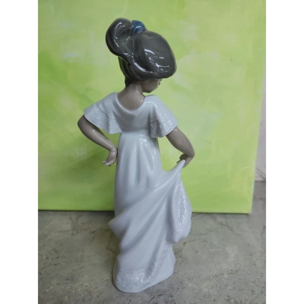 NAO lladro how pretty little girl admiring her new dress - Picture 4 of 6
